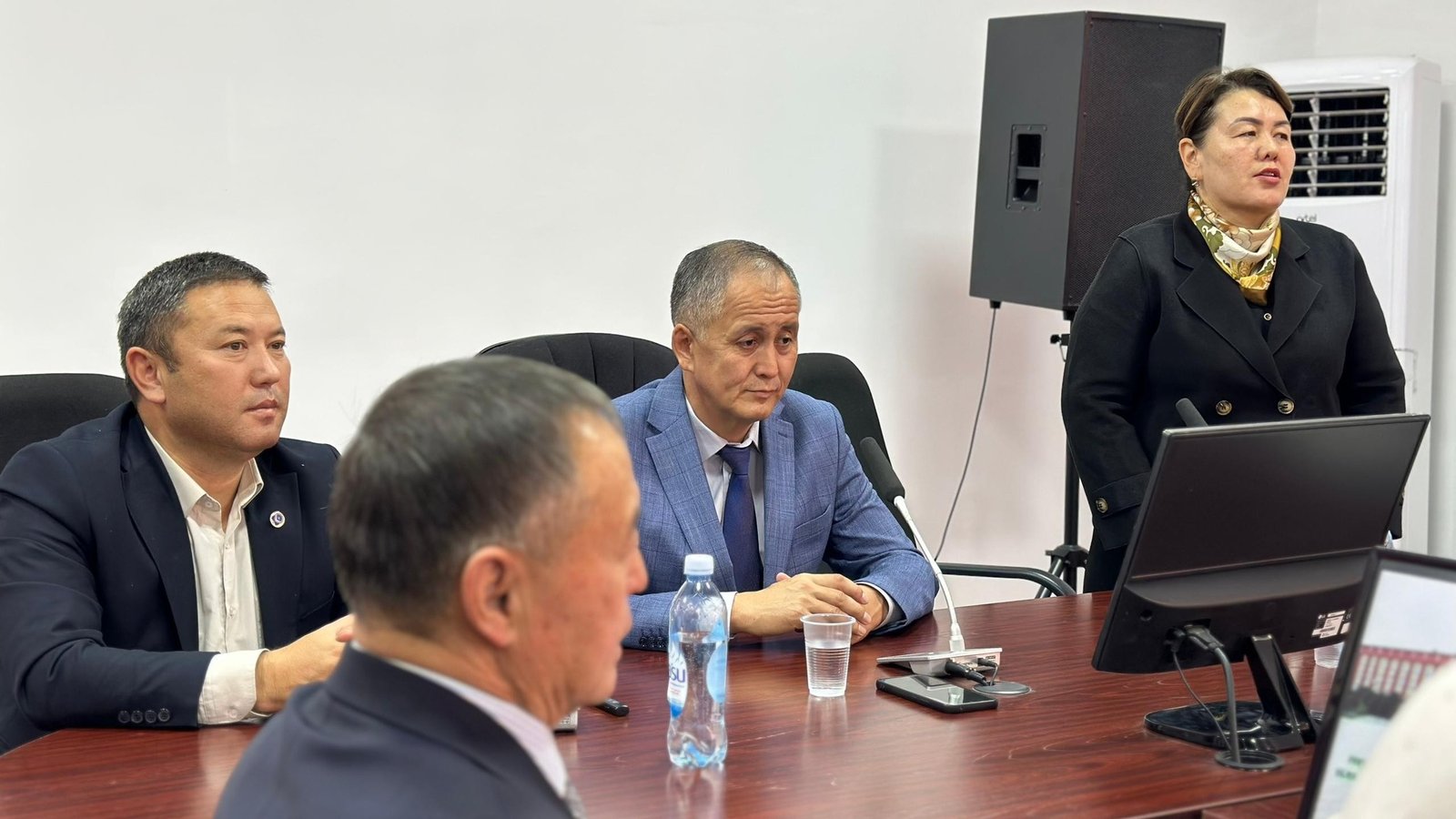 Научный семинар: обсуждены пути определения актуальной темы