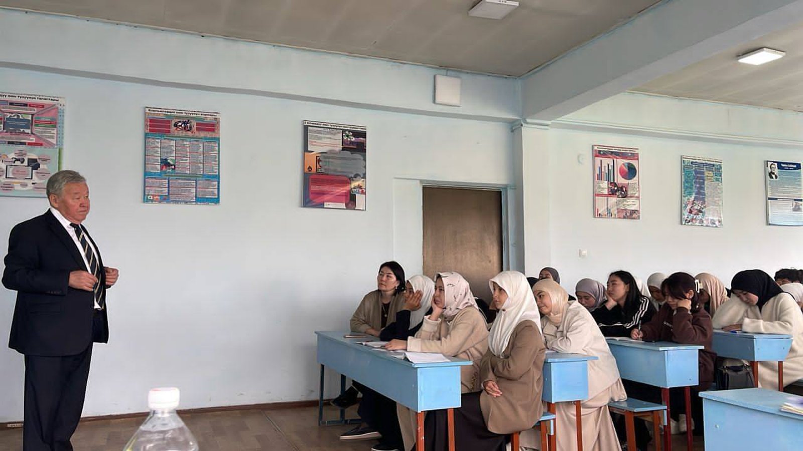 В КУМУ прошла важная научная лекция в честь Дня Победы